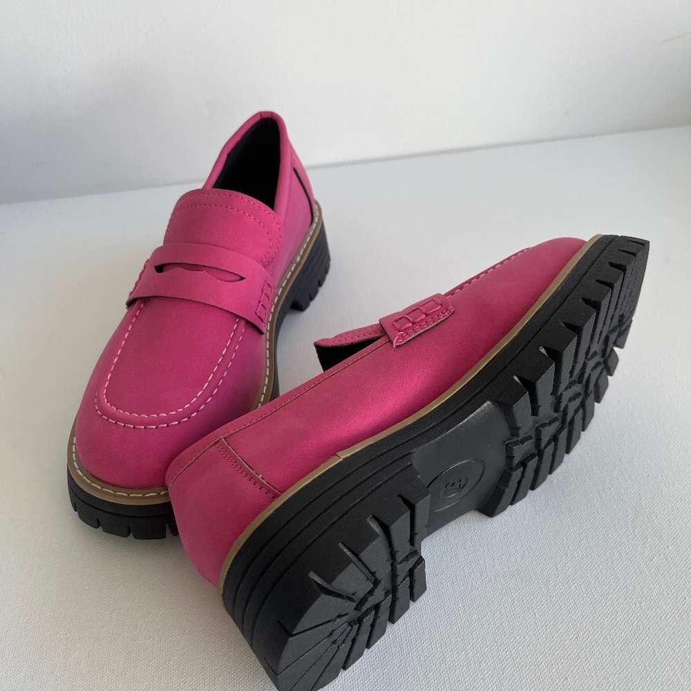 New Beautiful Women Pink Loafers  Sz 37